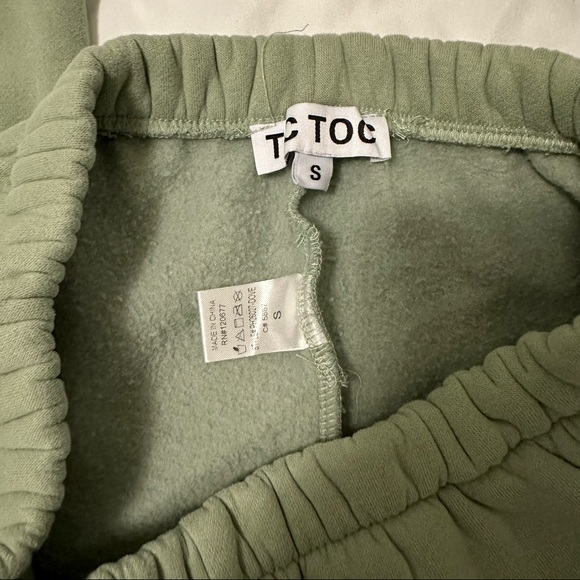 Sage Green Lounge Set - Picture 6 of 8